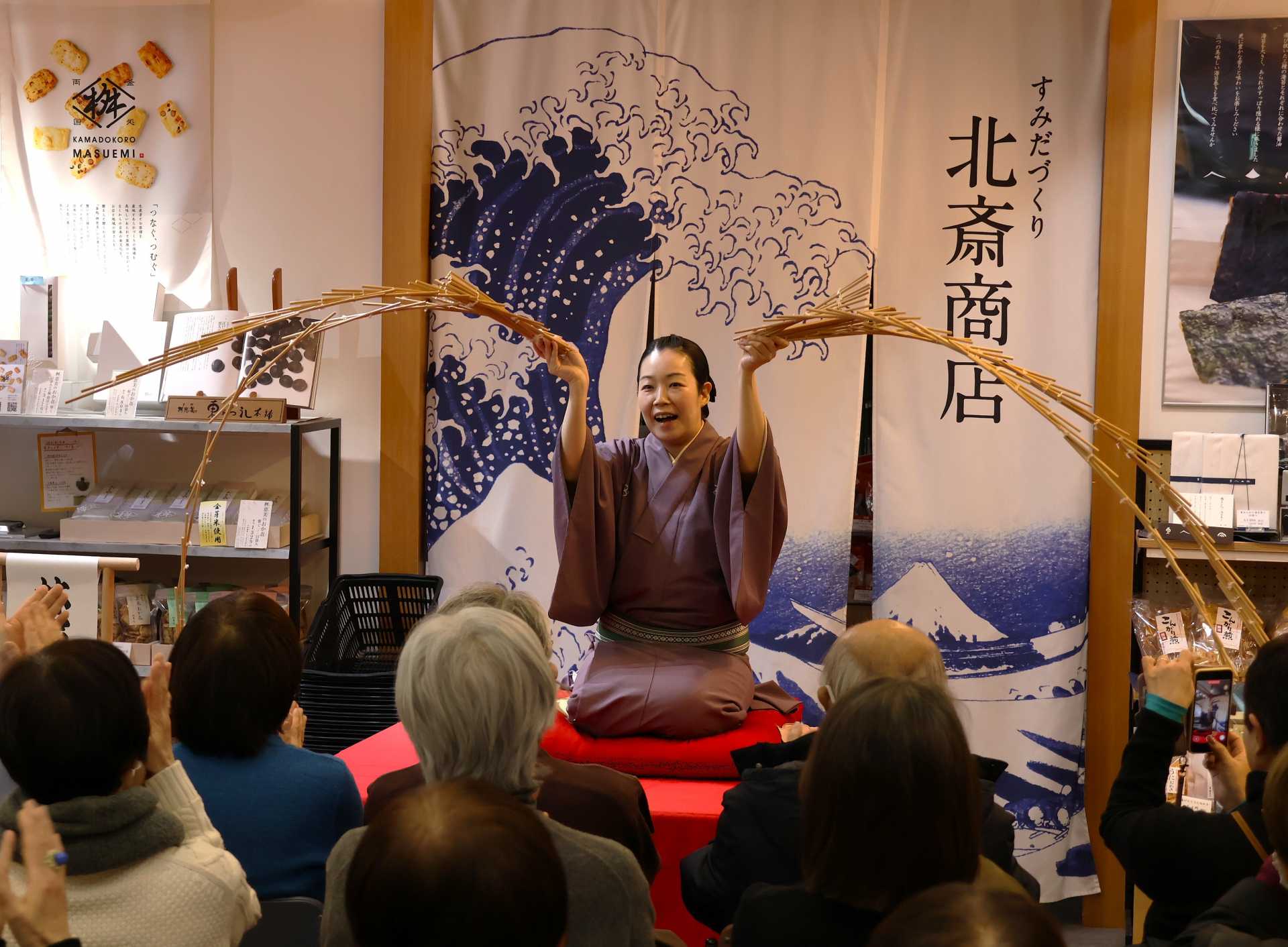 林家あんこ、事前予約で満員御礼『新春東あられ寄席』登場！アシスタント出演中「笑点」60周年のここだけの話披露も