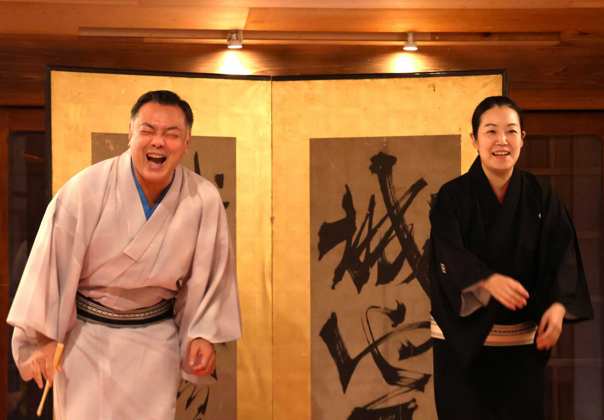 二世噺家として圓菊（左）とあんこはオープニングトークでも息ぴったり