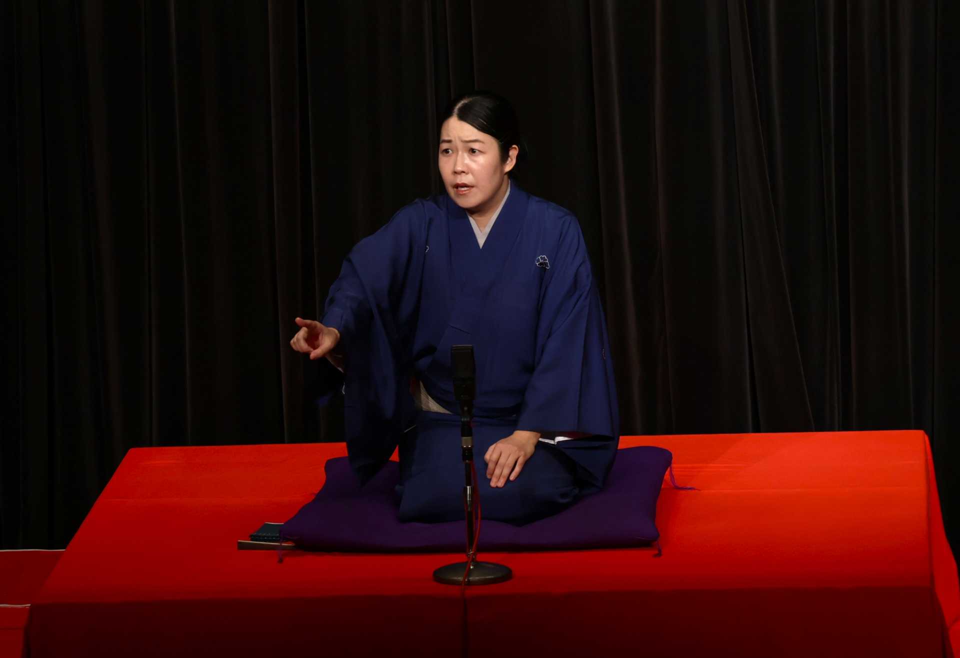 映画「おーい、応為」公開スペシャル高座を行った林家あんこ。自作落語『北斎の娘』の新作を披露（東京・中央区日本橋人形町の「日本橋社会教育会館ホール」で