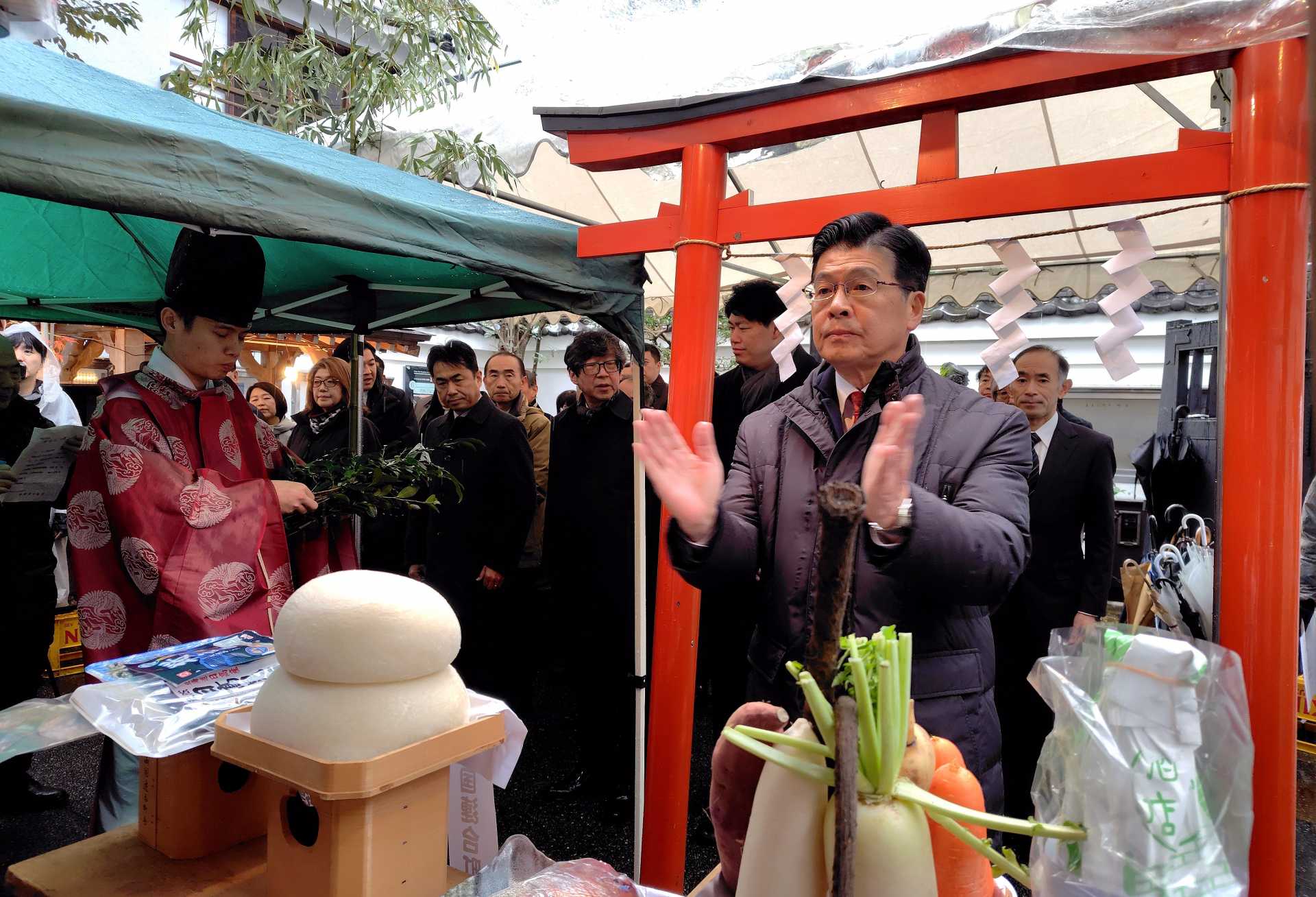 ７２回目の「義士祭」に出席した墨田区・山本享区長（東京・両国の本所松坂公園で）